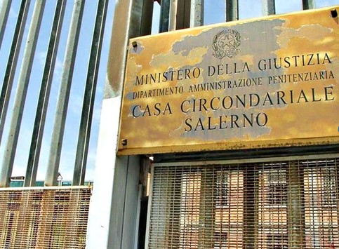 carcere salerno evidenza