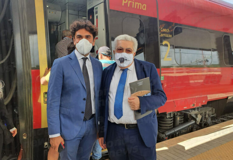 Italo Treno debutta alla stazione di Sapri. Gentile:”Servizio ottimo per il turismo e l’economia del paese”