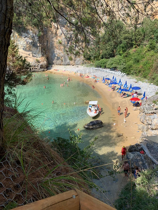 Baia del Buondormire di Palinuro chiusa ai bagnanti. Scatta la protesta:”Sempre libera e tale deve rimanere”