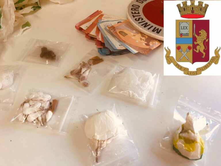 Salerno: in casa con cocaina, eroina e cannabis. Arrestato pusher 22enne