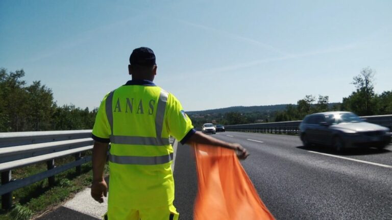 Esodo Estivo. Al via fine settimana da bollino rosso, previsto traffico intenso sull’A2 del Mediterraneo