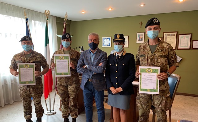 Mettono in salvo persone bloccate in un sottopasso allagato. Nota di compiacimento per 3 militari a Potenza