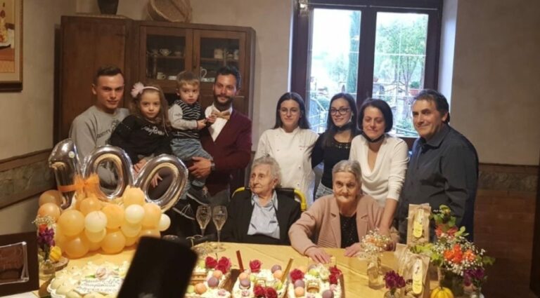 Basilicata terra di longevità. Nonna Linuccia di Marsiconuovo spegne le 100 candeline