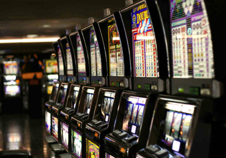 Il Comune di Tito affronta il problema ludopatia. Esenzione Tari per esercenti che dismettono le slot machine