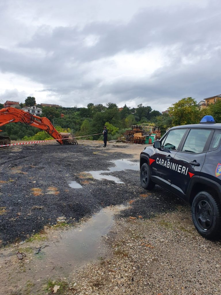 Smaltimento illecito di rifiuti a Palomonte. Sequestrata l’area e denunciati i responsabili