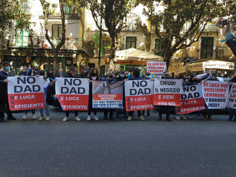 protesta-salerno-25-marzo-2021-1