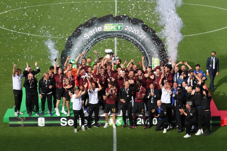 salernitana premiazione 4