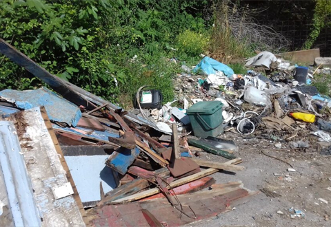 discarica cielo aperto salerno 6 giugno ev