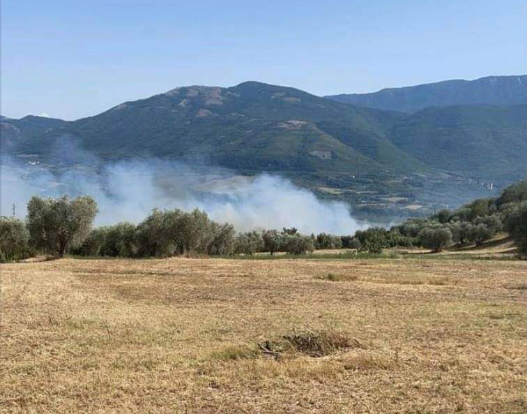 incendio buccino 10 luglio 02 ok