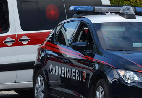 carabinieri e ambulanza evidenza 480