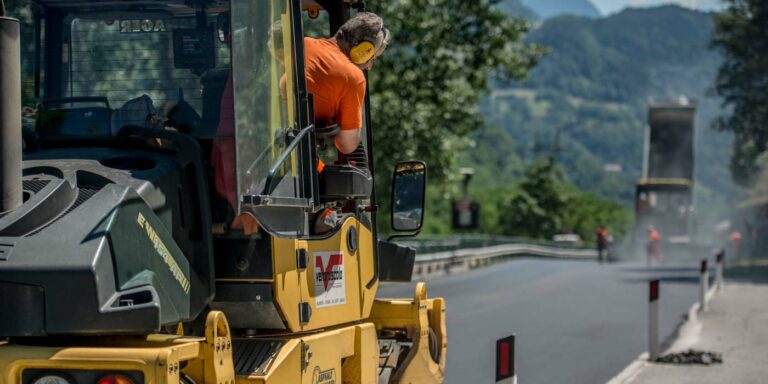 lavori Provincia Monte Corvino Rovella