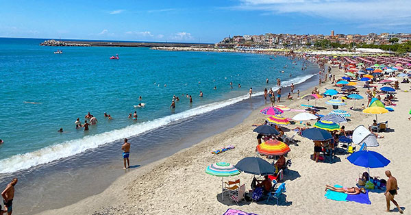 marina di camerota turisti FB