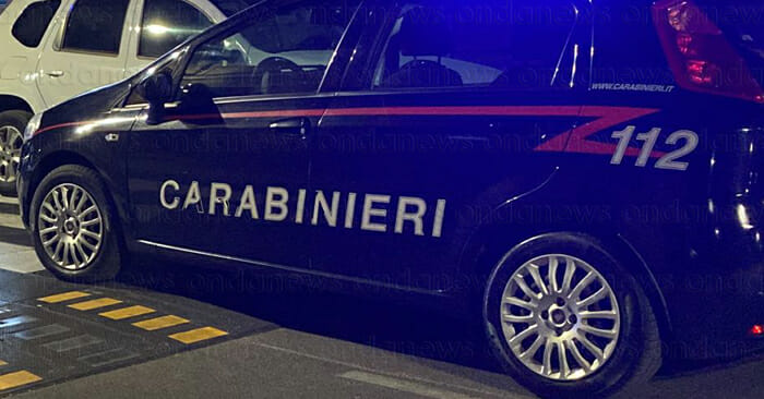 auto carabinieri di notte foto ondanews fb