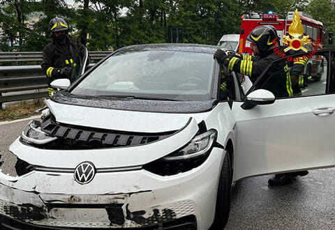 incidente raccordo sicignano- potenza EV