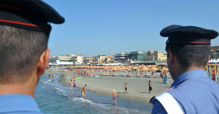 carabinieri spiaggia fb