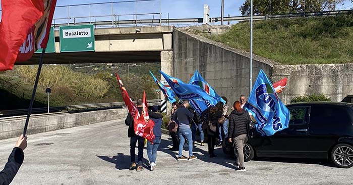 protesta autogrill potenza FB