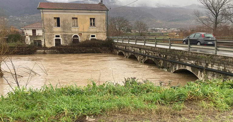 FIUME TANAGRO APERTA STRADA