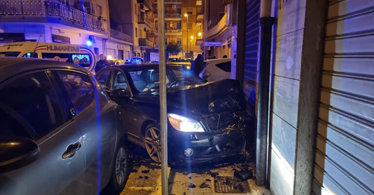 incidente stradale-salerno-via petrillo-FB