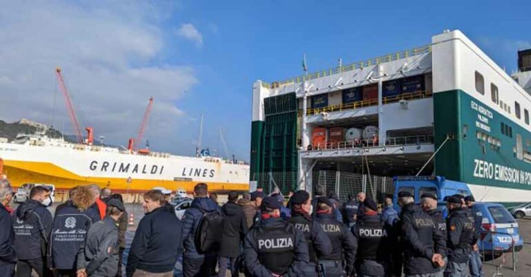 sbarco migranti salerno FB