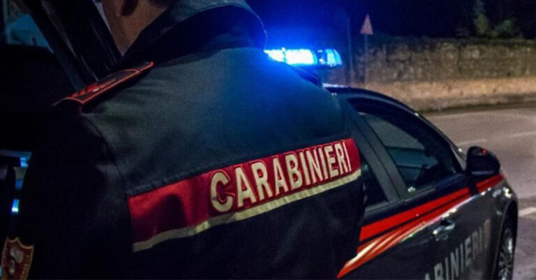 carabinieri notte FB