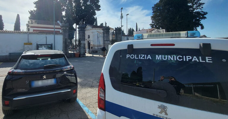 foto municipale cimitero eboli