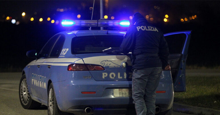 polizia notte foto