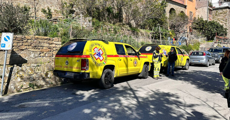 soccorso alpino a perito foto