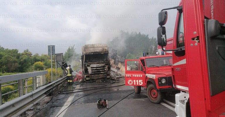 incendio camion cilentana fb