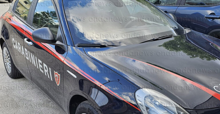 auto carabinieri luglio 23 01 fb