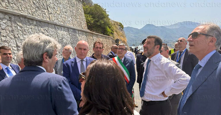 salvini-bardi-apertura-strada-maratea-FB