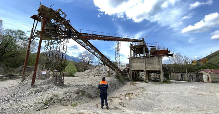 sequestro industria santa marina FB