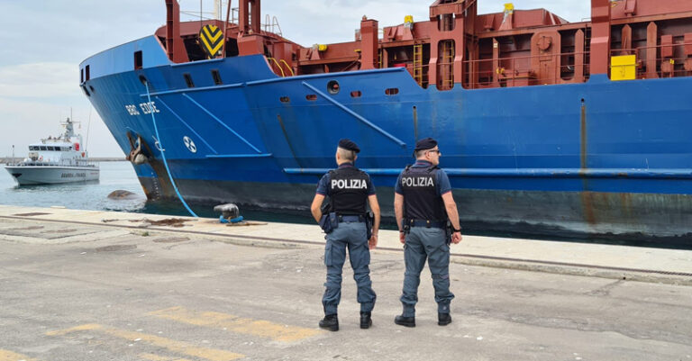 sbarco migranti 14 settembre salerno