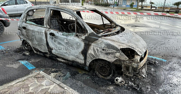 auto-incendiata-villammare -FB