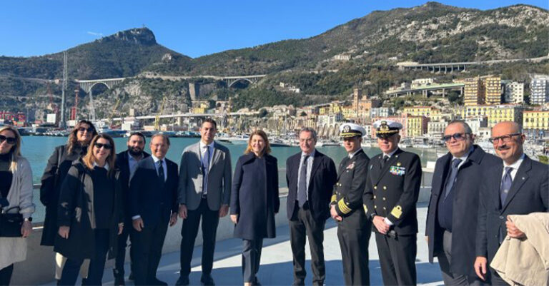 console usa al porto di salerno-FB