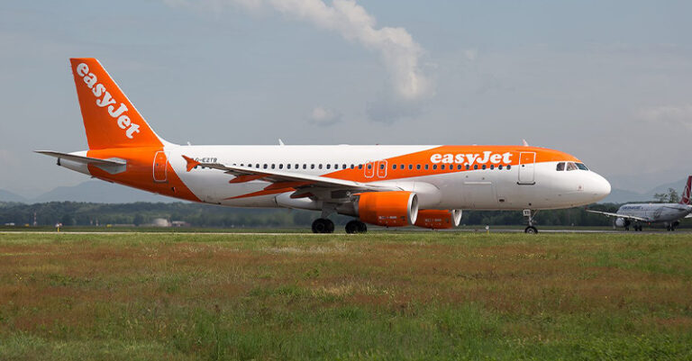 easyjet aereo