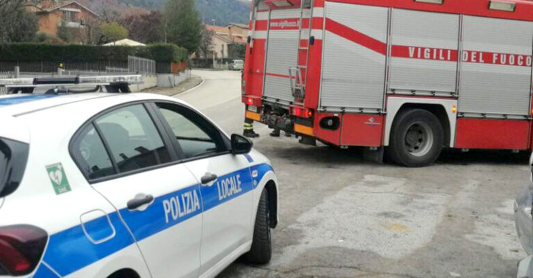 polizia municipale e vigili del fuoco generica fb