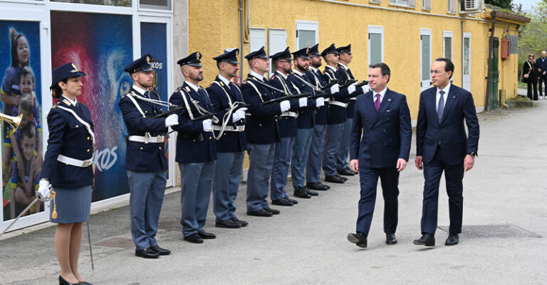 172 anni Polizia di Stato Potenza fb