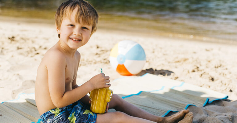 SPIAGGIA BAMBINO FREEPIK