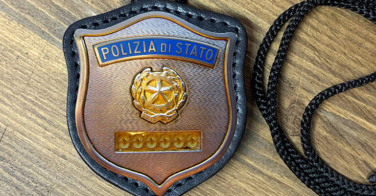 POLIZIA DI STATO DISTINTIVO