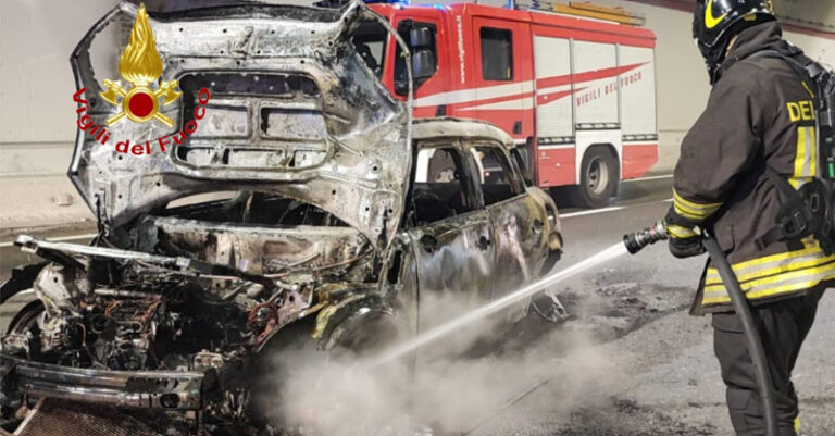 incendio auto san mango piemonte 9 luglio fb