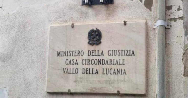 carcere vallo della lucania fb