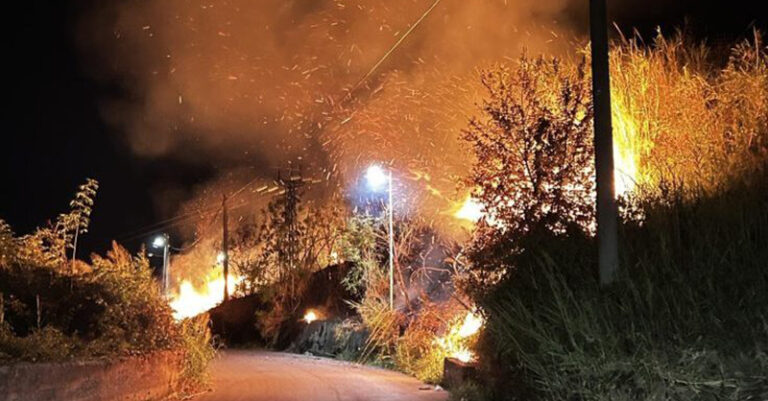 INCENDIO GIOVI SALERNO 6 SETTEMBRE