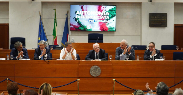 foto fb autonomia differenziata incontro renzi regione campania